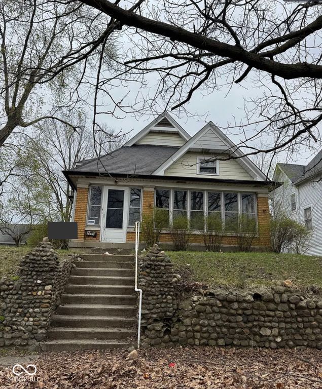 2657 E Riverside Drive, Indianapolis, IN 46208
