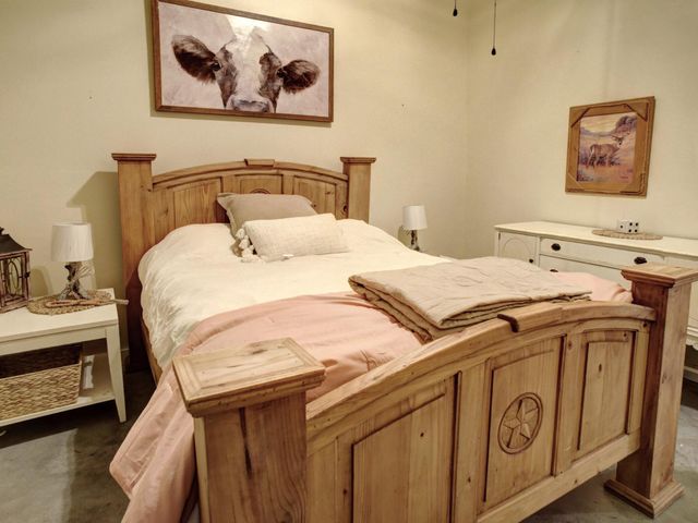 3747 Sparta Field Road, Waelder, TX 78959