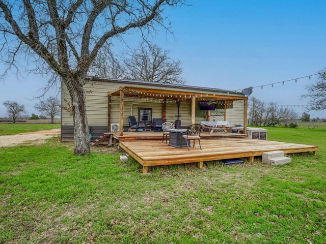 3747 Sparta Field Road, Waelder, TX 78959