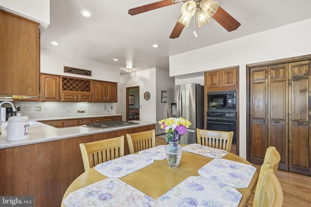 26 ELLISDALE-CROSSWICKS RD, Allentown, NJ 08501