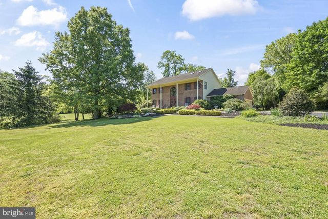 26 ELLISDALE-CROSSWICKS RD, Allentown, NJ 08501