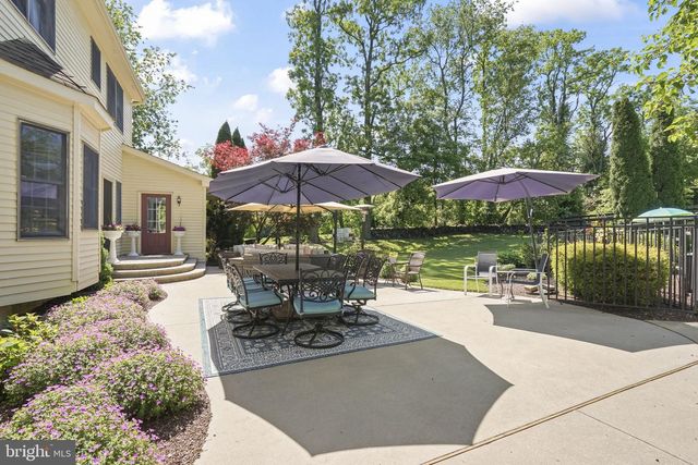 26 ELLISDALE-CROSSWICKS RD, Allentown, NJ 08501