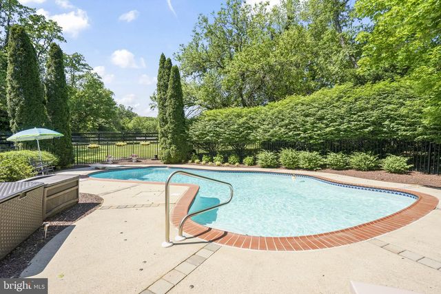 26 ELLISDALE-CROSSWICKS RD, Allentown, NJ 08501