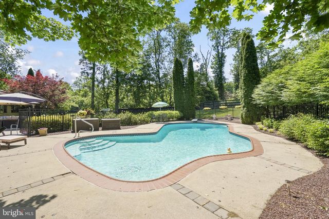 26 ELLISDALE-CROSSWICKS RD, Allentown, NJ 08501