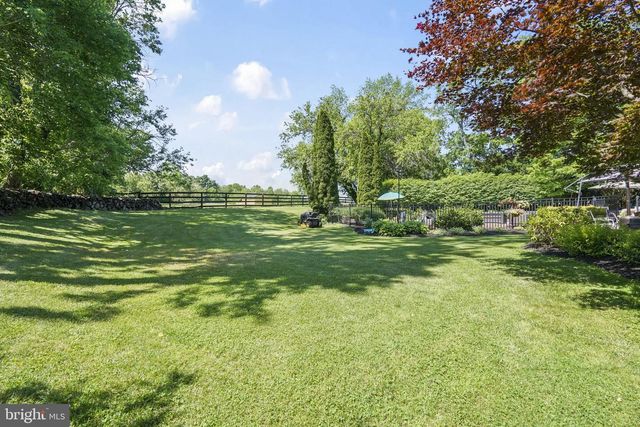 26 ELLISDALE-CROSSWICKS RD, Allentown, NJ 08501