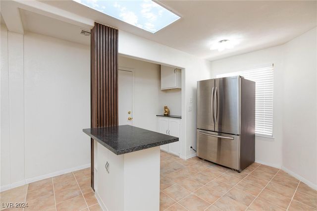 1805 Derbyshire Drive, Las Vegas, NV 89117