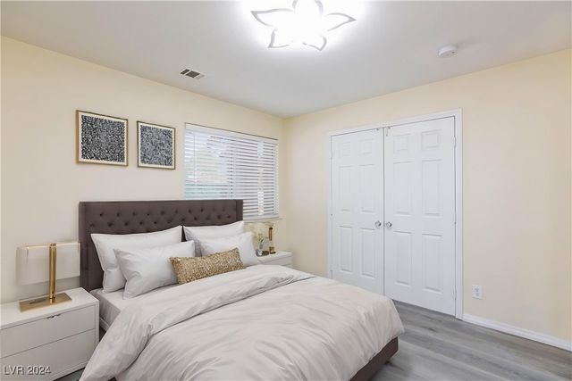 1805 Derbyshire Drive, Las Vegas, NV 89117