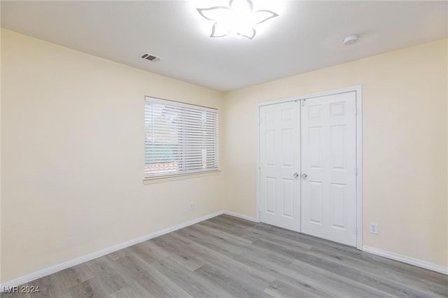 1805 Derbyshire Drive, Las Vegas, NV 89117