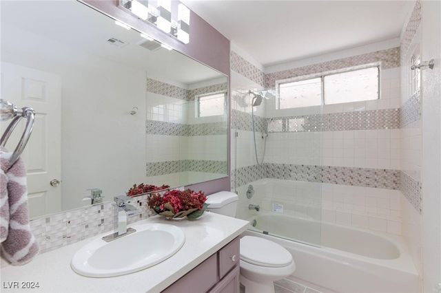 1805 Derbyshire Drive, Las Vegas, NV 89117