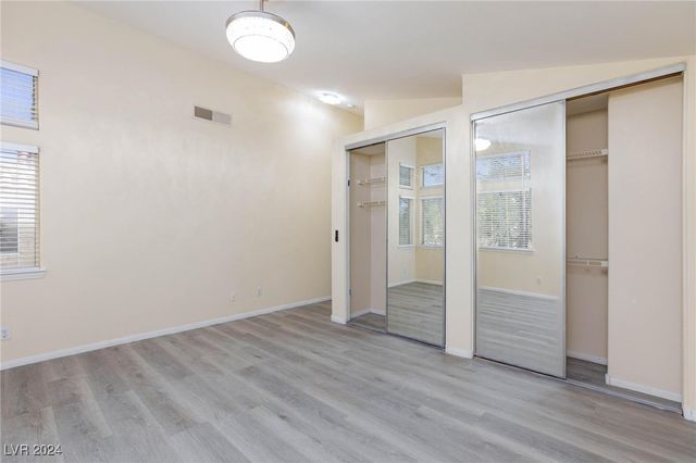 1805 Derbyshire Drive, Las Vegas, NV 89117