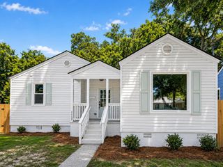 2132 Commander Road, North Charleston, SC 29405