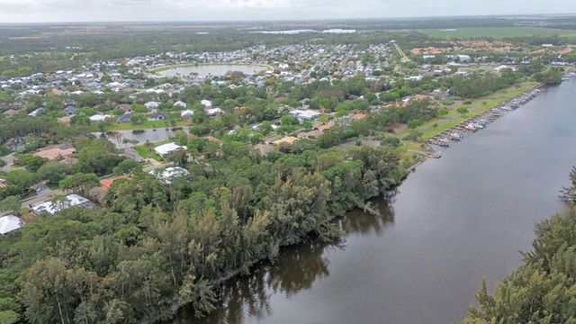 2650 SW Windship Way, Stuart, FL 34997