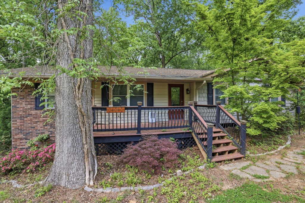 7720 Ridge Bay Drive, Hixson, TN 37343