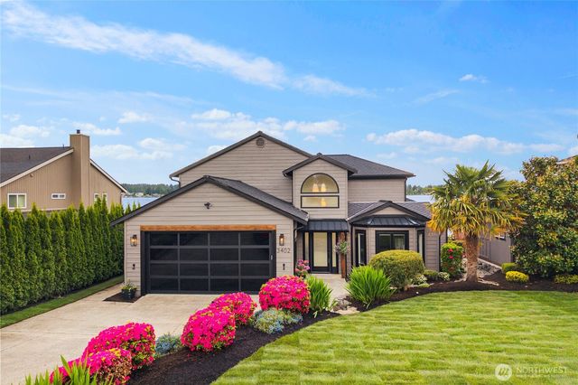 3402 196th Avenue Ct E, Lake Tapps, WA 98391