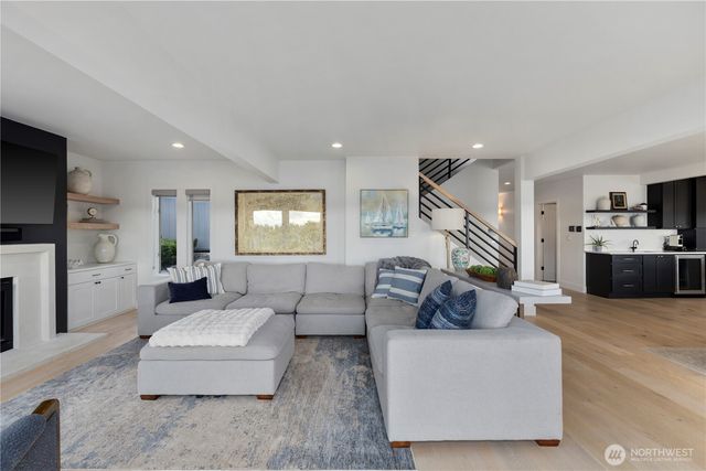 3402 196th Avenue Ct E, Lake Tapps, WA 98391