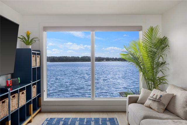 3402 196th Avenue Ct E, Lake Tapps, WA 98391