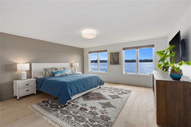 3402 196th Avenue Ct E, Lake Tapps, WA 98391