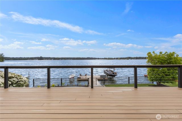 3402 196th Avenue Ct E, Lake Tapps, WA 98391