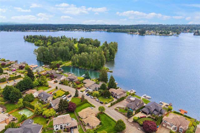 3402 196th Avenue Ct E, Lake Tapps, WA 98391