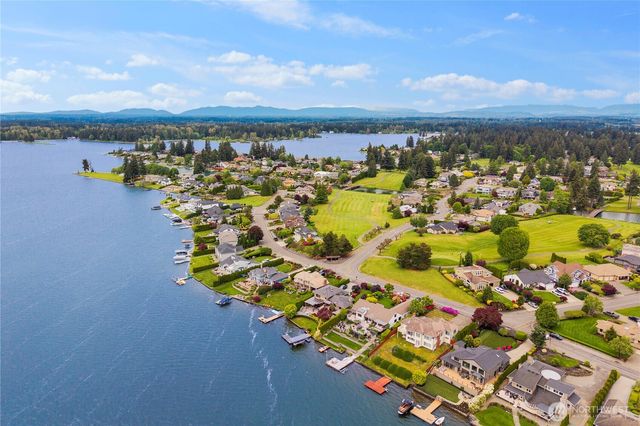 3402 196th Avenue Ct E, Lake Tapps, WA 98391