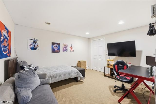 79 Truman Blvd, Oakland Boro, NJ 07436