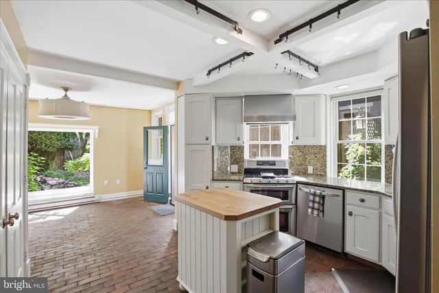 119 S DUKE ST, Lancaster, PA 17602