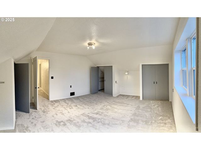 632 Sw UTAH St, Camas, WA 98607