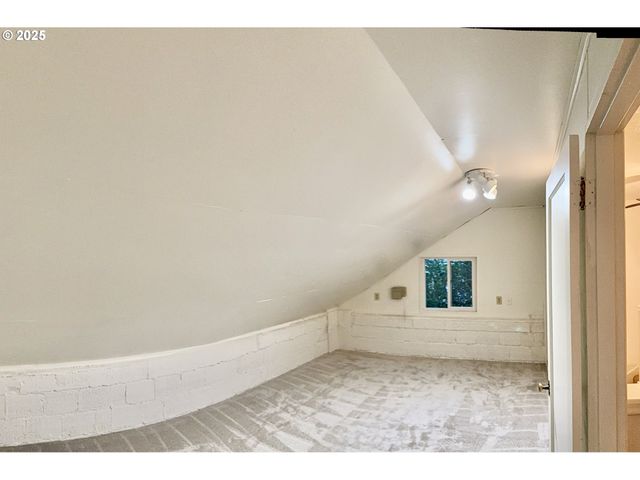 632 Sw UTAH St, Camas, WA 98607