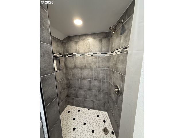 632 Sw UTAH St, Camas, WA 98607