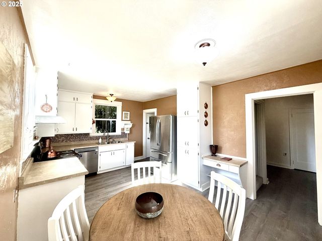 632 Sw UTAH St, Camas, WA 98607