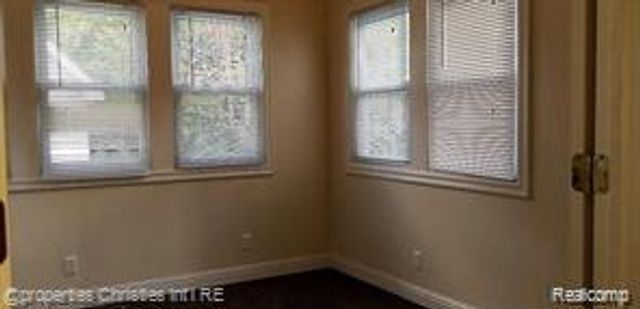 90 Marquette Street, Pontiac, MI 48342