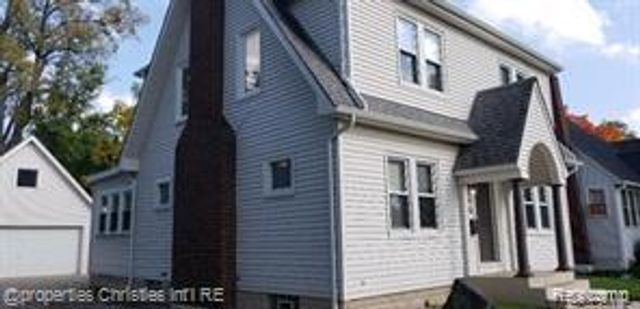 90 Marquette Street, Pontiac, MI 48342