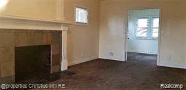 90 Marquette Street, Pontiac, MI 48342