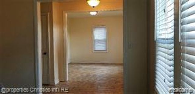 90 Marquette Street, Pontiac, MI 48342