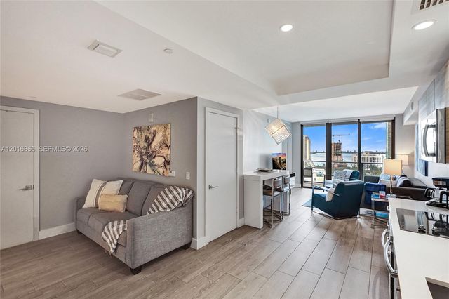 121 NE 34th St 1406A, Miami, FL 33137