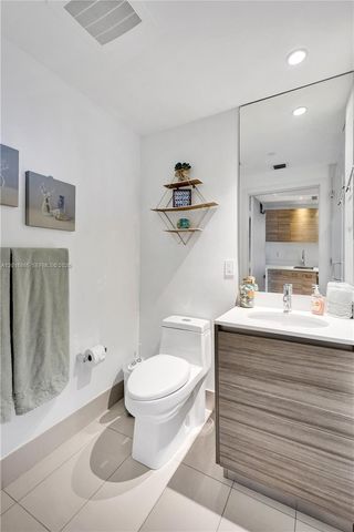121 NE 34th St 1406A, Miami, FL 33137