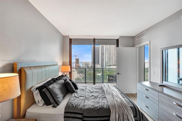 121 NE 34th St 1406A, Miami, FL 33137