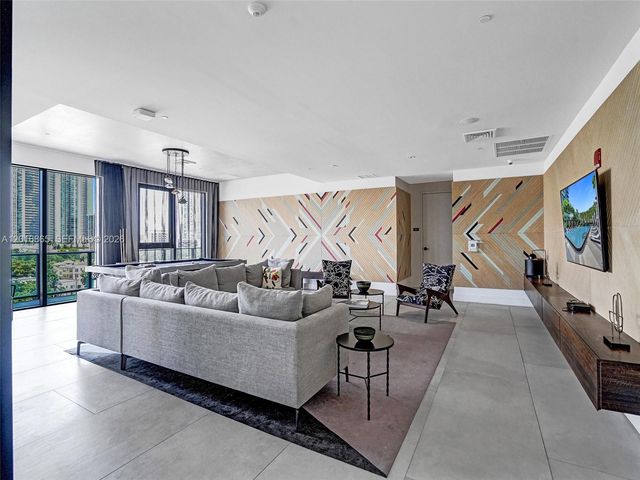 121 NE 34th St 1406A, Miami, FL 33137