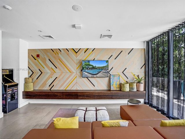 121 NE 34th St 1406A, Miami, FL 33137