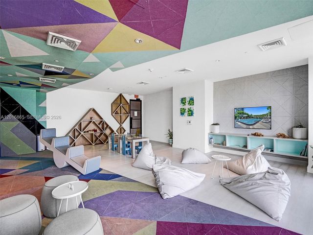 121 NE 34th St 1406A, Miami, FL 33137