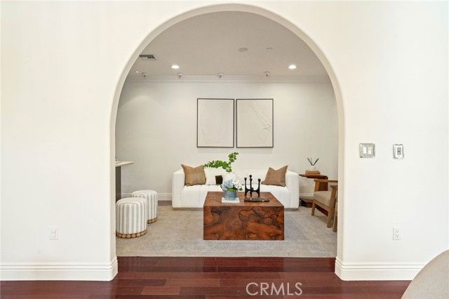 3115 Ellington, Los Angeles, CA 90068