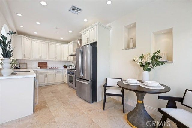 3115 Ellington, Los Angeles, CA 90068