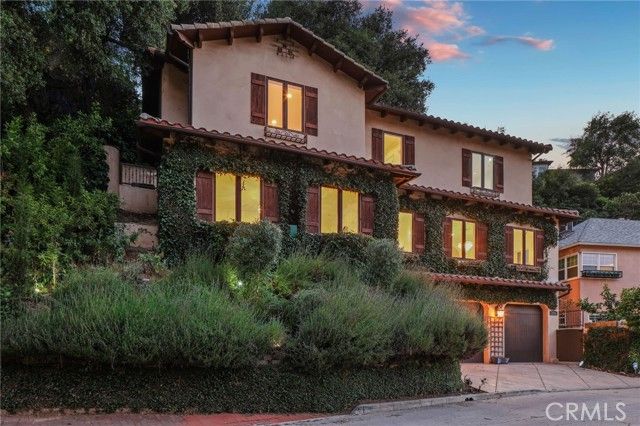 3115 Ellington, Los Angeles, CA 90068