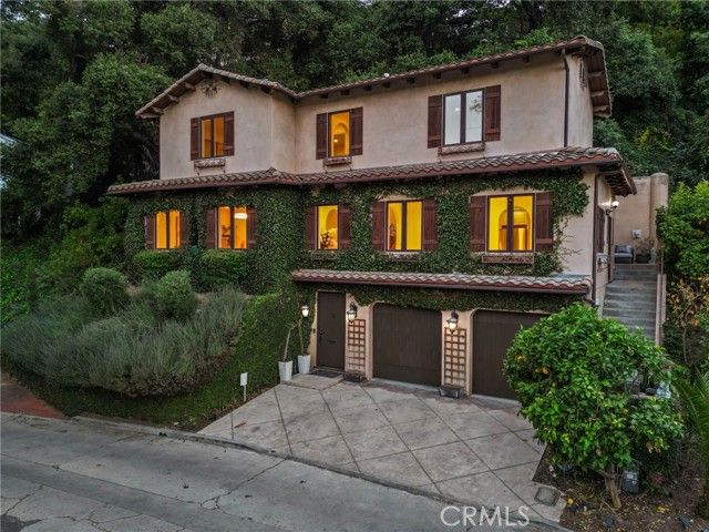 3115 Ellington, Los Angeles, CA 90068