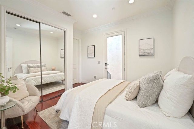 3115 Ellington, Los Angeles, CA 90068