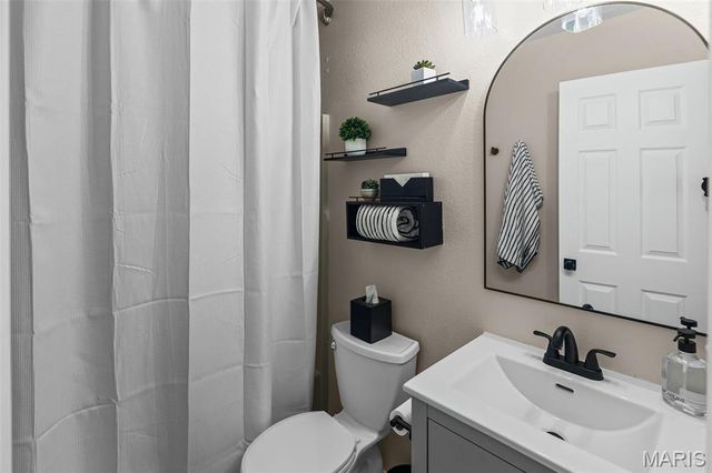 1229 Gladys Street, Collinsville, IL 62234