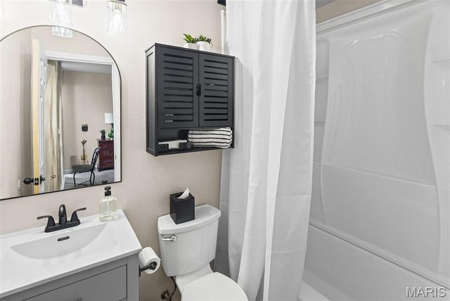 1229 Gladys Street, Collinsville, IL 62234