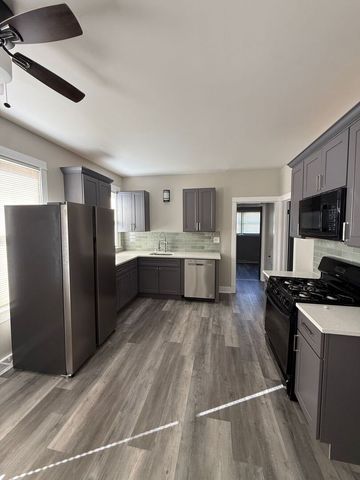 17842 Park Avenue, Lansing, IL 60438