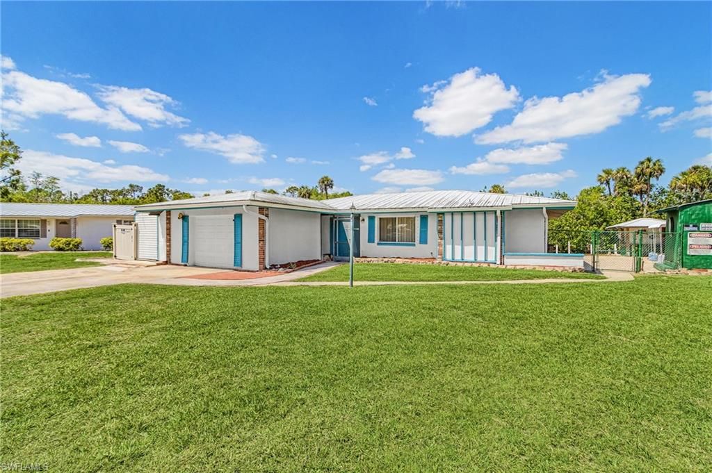 93 Glenmont DR W, NORTH FORT MYERS, FL 33917 — photo 4