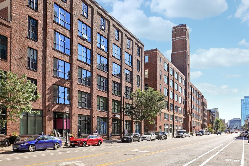 718 Washington Avenue N, Minneapolis, MN 55401 — exterior